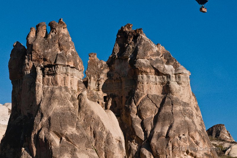 20100405_074020 D300.jpg - Ballooning in Cappadocia